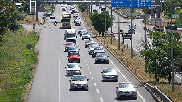 Tekirdağ-İstanbul yolunda bayram tatilinden dönüş yoğunluğu başladı