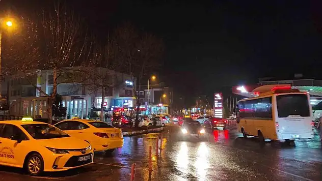 Tekirdağ'da sağanak yağış etkili oldu