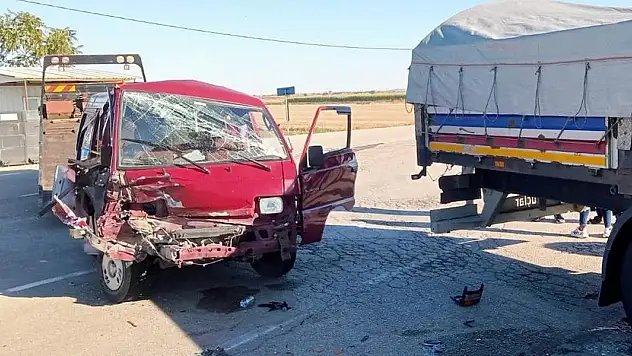 Tekirdağ'da tır ile panelvan çarpıştı: 12 yaralı