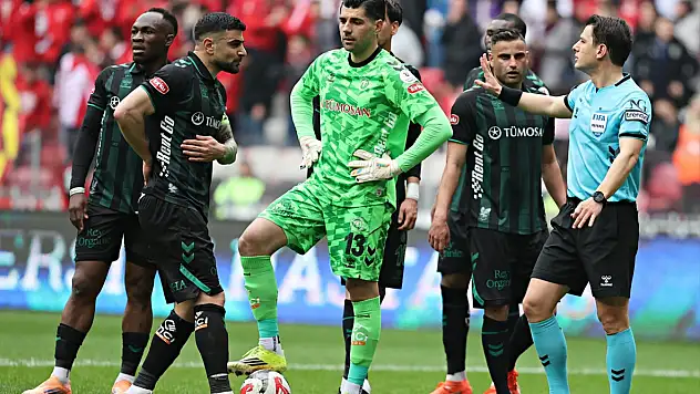TFF'nin manasız atamaları devam ediyor! Konyaspor'un belalısı Trabzonspor maçına atandı