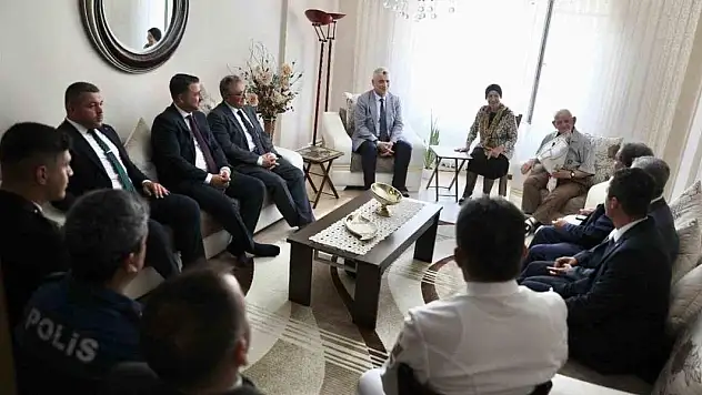 Ticaret Bakanı Bolat, Tekirdağ'da şehit ailesi ve gazileri ziyaret etti