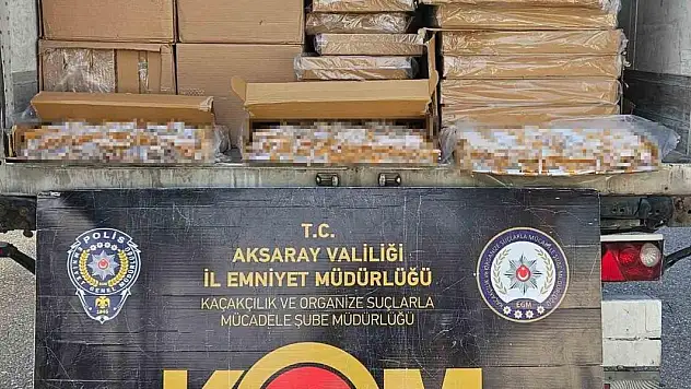 Tırın dorsesinde 800 bin adet dolu makaron ele geçirildi