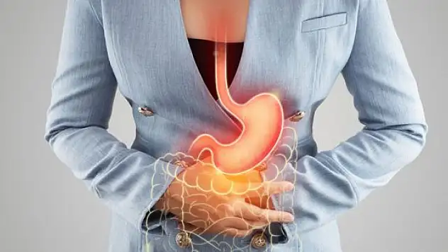 Toplumda her 5 yetişkinden 1'inde görülüyor! Yemek borusunda hasara yol açıyor