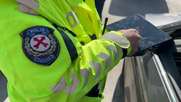 Trafikte bir haftada 1 milyon 896 bin araç denetlendi