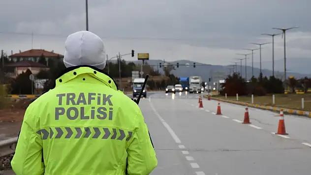 Trafikte bunları yapan yandı! Cezası 200 bin TL'ye kadar çıkıyor!