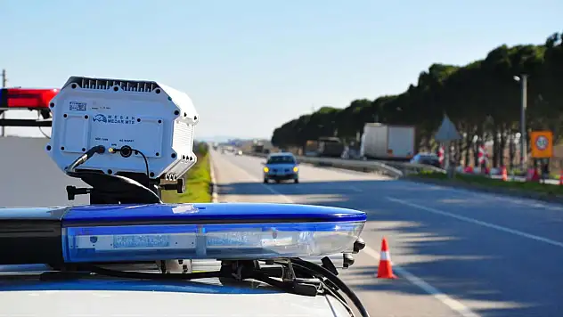 Trafikte hız kuralları yerleşim yeri içi ve dışı olarak ayrıldı