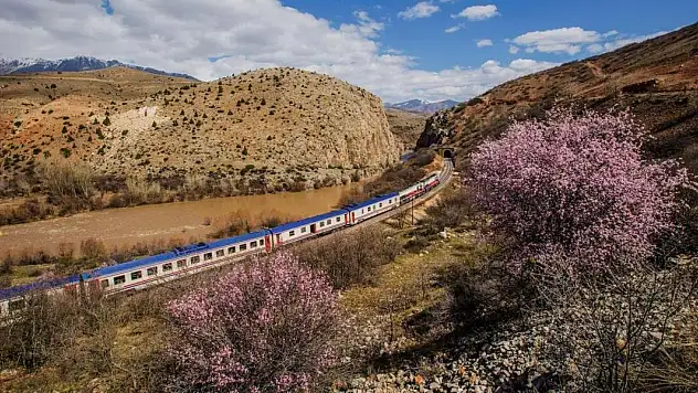 Tren biletlerinde emeklilere yönelik yüzde 10 indirimden 62 bin kişi faydalandı