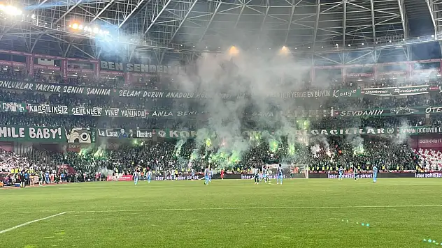Tüm Türkiye onları konuşuyor! Konyasporlu taraftarlar finale damga vurdu