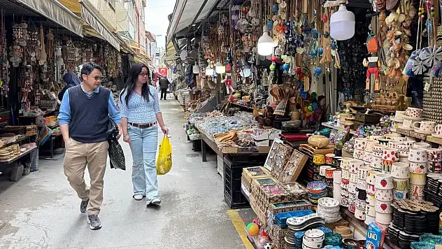 Turistlerden hediyelik eşya alışverişi için rekor harcama