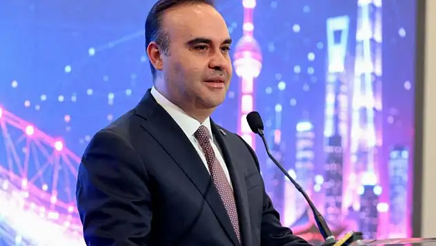 Türk bilim insanları dünyanın en kuzeyindeki deniz buzu hattına ayak bastı