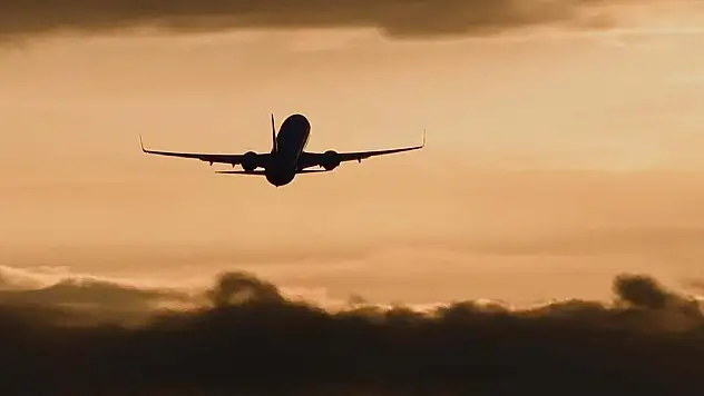 Türk hava sahasında transit uçuş rekoru kırıldı