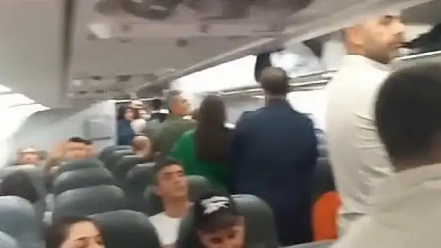 Türk Hava Yollarının uçağında saatlerce beklediler