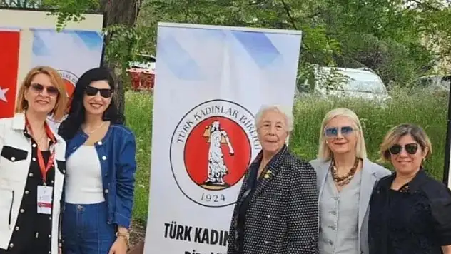 Türk Kadınlar Birliği'nden anlamlı ödül!