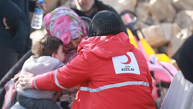 Türk Kızılay, deprem bölgesine desteklerini sürdürecek