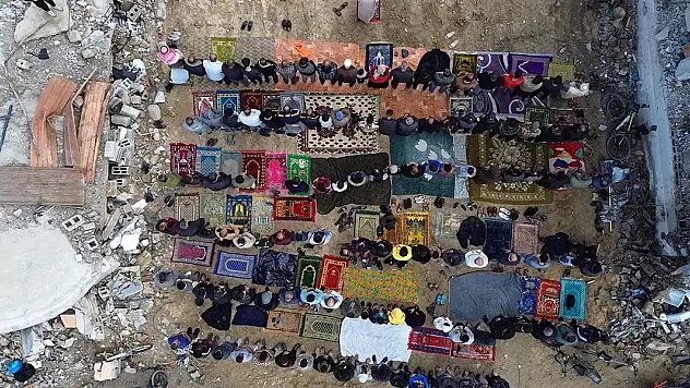 Türk Kızılay, ramazan boyunca Gazze'de 900 bin kişilik iftarlık dağıtacak
