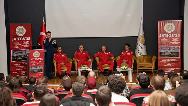 Türk Yıldızları, Selçuk Üniversitesinde!