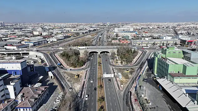 Türkiye'de ilk yöntemle inşa edilen marangozlar köprülü kavşağı açıldı