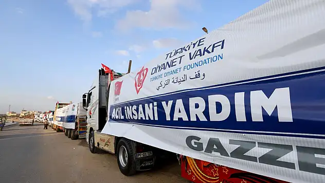 Türkiye Diyanet Vakfı, Gazze için Mısır'ın Ariş kentine 20 tır insani yardım gönderdi