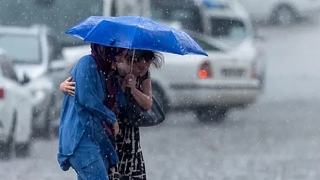 Türkiye genelinde alarm: 7 gün boyunca sağanak bekleniyor!