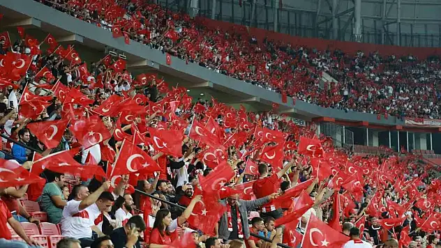 Türkiye - Gürcistan maçının tribün gelirleri Gazze'ye bağışlanacak