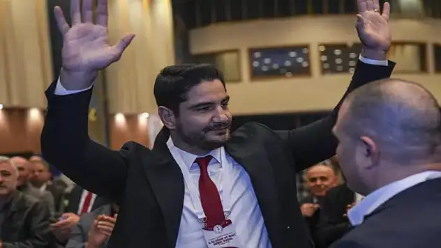 Türkiye Güreş Federasyonunun yeni başkanı Taha Akgül oldu