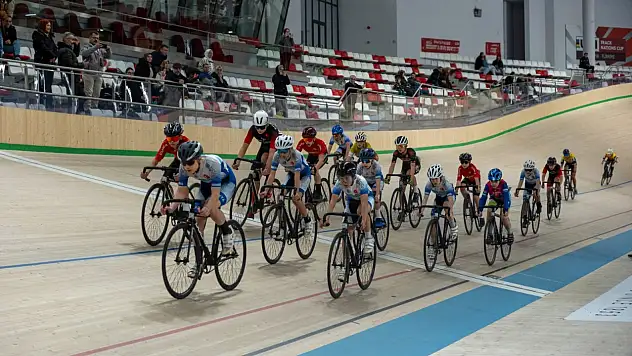 Türkiye'nin En İyi Pist Bisikletçileri Konya Velodromu'nda Şampiyonluk İçin Yarışacak