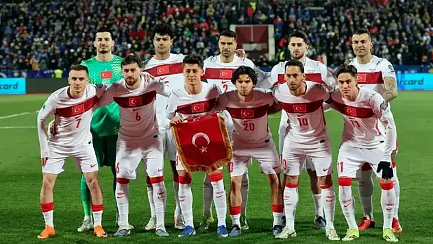 Türkiye-Paraguay maçının saati değişti