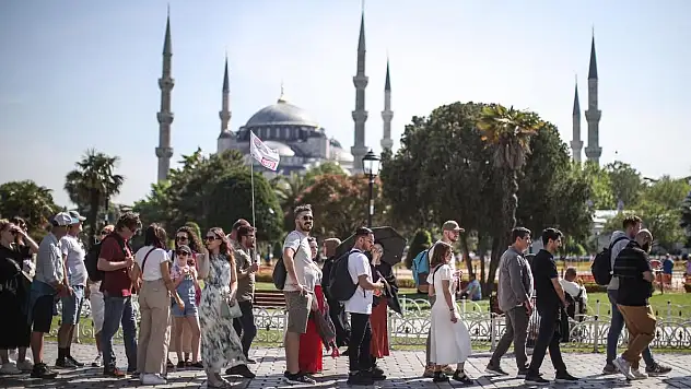 Türkiye, yılın ilk 10 ayında 47 milyon yabancı ziyaretçi ağırladı