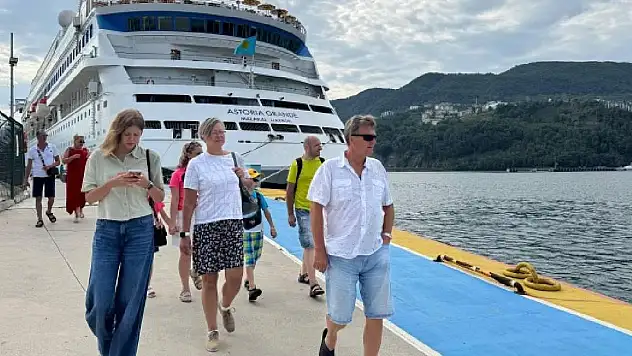 Türkiye'de 10 ayda yaklaşık 1,8 milyon kruvaziyer yolcusu ağırlandı