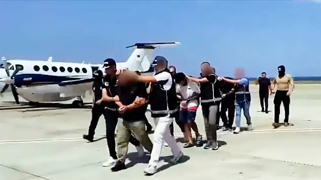 Türkiye'ye Getirildiler! Kırmızı Bültenle Aranan 3 Suçlu Yakalandı