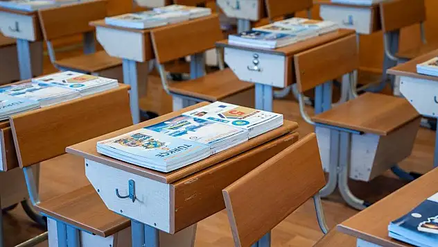 Ücretsiz ders kitapları okul sıralarındaki yerini aldı