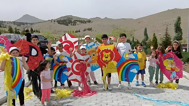 Uçurtmalar Özgür Filistin İçin Uçuruldu