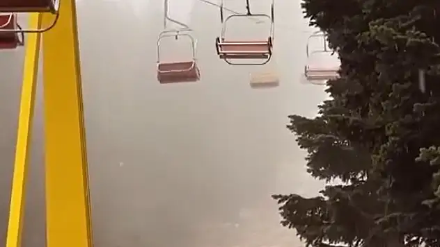 Uludağ'a kar yağdı