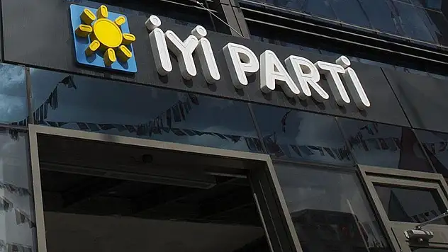 Ümit Özlale İyi Parti'den istifa etti