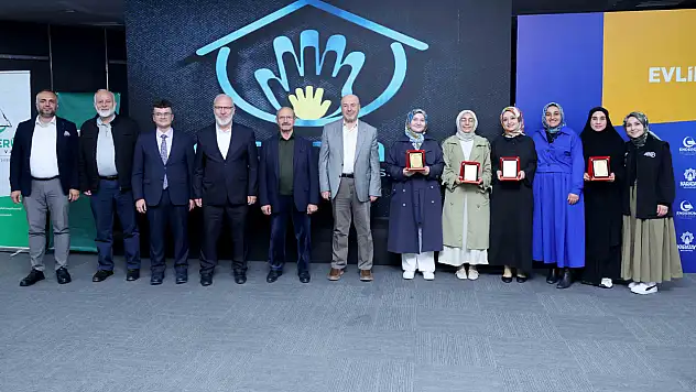 Umre ödüllü 'Evlilik ve Aile Gelişim Akademisi' tamamlandı