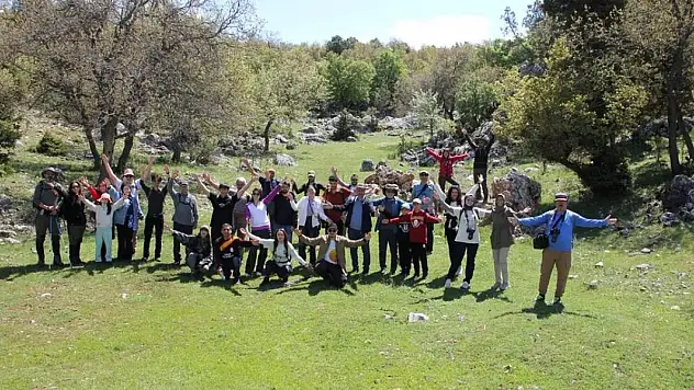 Üniversite öğrencileri için botanik gezi düzenlendi