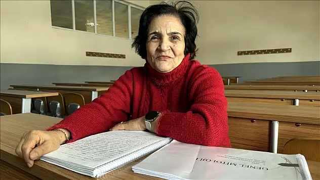 Üniversiteli olma hayali 70 yaşında gerçek oldu