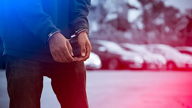 Ünlülere uyuşturucu operasyonu: 17 şüpheli gözaltına alındı