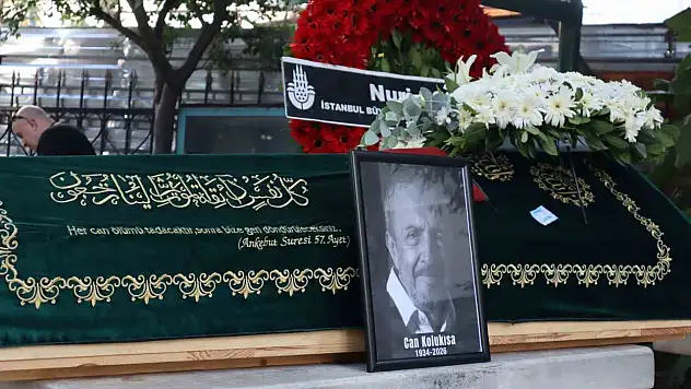 Usta oyuncu Can Kolukısa son yolculuğuna uğurlandı