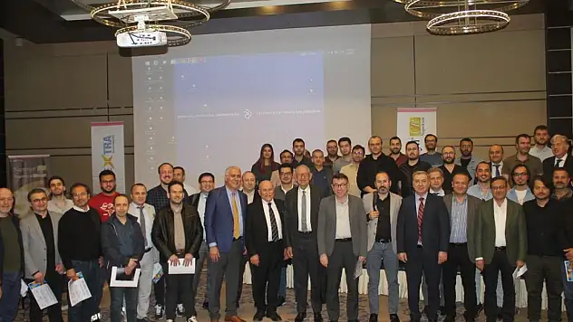Usta ve Çıraklar 360° Diz ve Kalça Artroplastisi Toplantısı Yapıldı