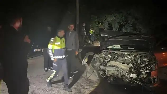 Uygulama noktasından kaçtı! 3 araca çarptı: 7 yaralı
