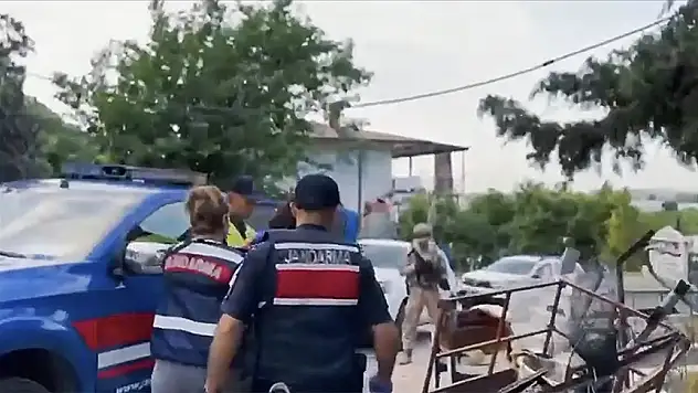 Uyuşturucu satıcılarına yönelik operasyonda 104 şüpheli tutuklandı
