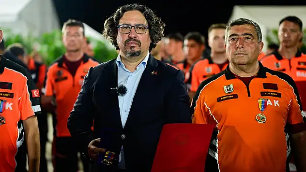 Venezuela'dan Türk arama kurtarma ekiplerine kahramanlık nişanı
