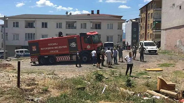 Yangın vatandaşları sokağa döktü