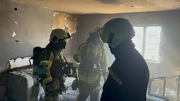 Yaramazlık yapan çocuklar evi yaktı