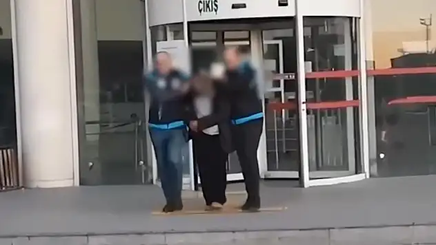 Yaşlı çifti öldürdüğü iddia edilen zanlıyı 'nal izi' ele verdi