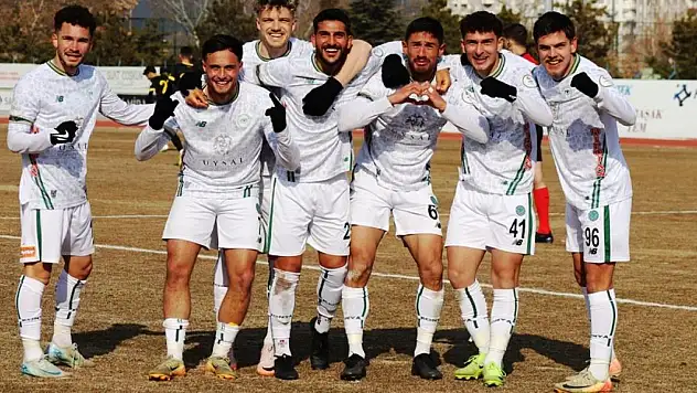 Yavru Kartal, Trakya'da puan avında