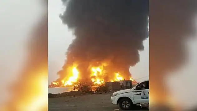 Yemen'de petrol arıtma tesisi vuruldu