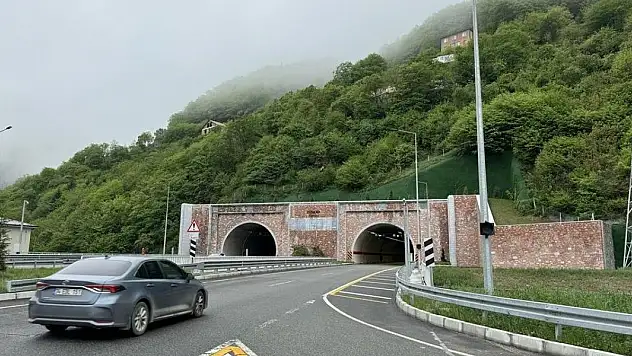 Yeni Zigana Tüneli'nden 2 yılda 3 milyon 490 bin araç geçti