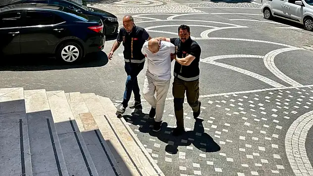 Yer Konya: Polis ekiplerinin üzerini aradığı yolcudan çıkanlar şok etti!